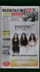 Hürriyet Gazete 4 Kasım 2016 İşte Böyle Uçtu,Adil Öksüz,Kemal Batmaz,Alper Potuk,Murat Çetinkaya,Simon Kjaer,Hasan Ali Kaldırım,Marcos Rojo,Arda Turan,Devlet Bahçeli,Recep Tayyip Erdoğan,Bekir Bozdağ,Fikri Işık,Prens Charles,Prens Harry,Hulk Hogan,Daley Blind,Fabri,Melisa Aslı Pamuk,Dilan Çiçek Deniz,Simge Sağın,Bruma,Lionel Carole,Maicon,Jan Olde Riekerink,Mesut Özil,Ferzan Özpetek,Gönül Ülkü Özcan Toprağa Verildi,Hülya Avşar,Kemal Sunal,Murat Yıldırım,Gupse Özay,Goran Bregoviç,Fenerbahçe 2-1 Manchester United,Audi - Vakko - Renault Reklamı,Seda Bakan Akbank Reklamı,Kütahya Seramik Yetkin Dikinciler Reklamı