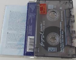 SEZEN AKSU'NUN DÜĞÜN VE CENAZE İSİMLİ KASETİ NOSTALJİ ORİJİNAL FOTOĞRAFLARI İLE BANDRÖLLÜ MUHTEŞEM NADİRDİR