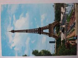 ŞEHİR KARTPOSTALI-FRANSA/PARİS EYFEL KULESİ GÜNDÜZ GÖRÜNTÜSÜ,ARKASINA YAZILMAMIŞ, RENKLİ, 11 X 15 CM EBADINDA-1950'LER, 1960'LAR, 1970'LER, 1980'LER