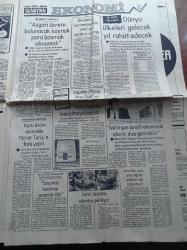 Günaydın Gazetesi 5 Eylül 1982- Kaçaklar Galatasaray'la Pazarlık Yapıyor - Beşiktaş'ta Koltuk Kavgası - Süleyman Seba - Mustafa Topaloğlu - Ermeni Teröristlerce Öldürülen Askeri Ataşemiz Albay Atilla Altıkat - Farah Pehlevi De Yunanlı Bir Armatöre Gitti - Bugün Sokağa Çıkmanın Cezası 6 Ay Hapis