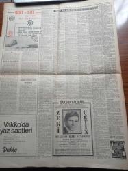 Hürriyet Gazetesi - 12 Temmuz 1969 - Celal Bayar Anlatıyor Başvekilim Adnan Menderes Yazı Dizisi - Saksonyalılar - Hafta Sonu Gazetesi Ses Birincisi Zeki Çetin - Kent Ve Site Sinemalarının 1969 1970 Dev Film Listesi - Sütlü Arı Mama - Öz Malınız Pop İkramiyelidir - Türkan Şoray - Mobilet Marka Harika Motorlu Bisiklet