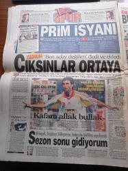 Hürriyet Gazetesi - 31 Aralık 1999 - Dünya Milenyuma Giriyor - İbrahim Tatlıses - Esra Balamir - Elvir Boliç - Fenerbahçe Başkanı Aziz Yıldırım Ben Aday Değilim - Hakan Şükür - Raşit Çetiner Ümit Milli Futbol Takım'ı Anlattı - Yaşar Nuri Öztürk'le Ramazan - Binyılın Adamı Azrail - Osmanlı'da Kadın Tartışması Yazı Dizisi - Hacı Sabancı
