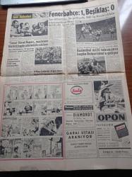 Hürriyet Gazetesi - 13 Haziran 1960 - Cemal Gürsel Kupası - 19 Mayıs Stadındaki İlk Gece Maçını Gençlerbirliği Bugün America İle Yapıyor - Fenerbahçe Beşiktaş'ı Yendi - Geçici Anayasa Dün İlan Edildi - Harbiye Marşı Nasıl Yazıldı - Hasan Polatkan'ın Hatırı İçin İstimlak - Türkiye Milli Birlik Komitesi Azaları - Cemal Gürsel - Alparslan Türkeş - Cemal Madanoğlu - Kore Birliği Bugün 15 de Hareket Ediyor - Sabık'ların Malları Müsadere Edilecek