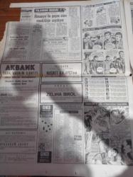 Hürriyet Gazetesi - 29 Şubat 1972 - Faruk Ilgaz Fenerbahçe Çiftlik Değildir - Güreş Federasyonu Başkanı Cihat Uskan - Galatasaray Lisesi Voleybolda Çifte Şampiyonluk Aldı - Haftanın Antrenörü Gündüz Kılıç - Doktor Attila Sunay Bir Yıl Çalışmak Üzere Amerika'ya Çağrıldı - İsrail Suriye İle Çarpıştı - Richard Burton Liz Taylor'a 40. Yaş Gününde 15 Milyon Lira değerinde Bir Elmas Hediye Etti - Karadeniz Teknik'te Öğrenciler Çatıştı