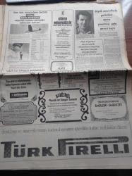 Hürriyet Gazetesi - 31 Ekim 1979  Jane Fonda'nın Gözü Açıldı - Eti Bisküvi Reklamı - Gripin Reklamı - Erzurum Barcıları Nefes Kesiyor - Avustralya Hükümetine Karşı Tek Başlarına Savaş İlan Eden İki Türk'ün Hayatı Filme Alınıyor - Ünlü Müzisyen Wagner - Türk Hava Kurumu - Türkiye İmar Bankası - Türk Pirelli - Kale Kilit - Nüzhet Kulaksızoğlu - Evyap Kuruluşları - Uğurlu Mağazası