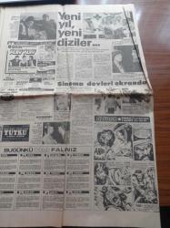 Hürriyet Kelebek Gazetesi - İhsan Yüce - Hülya Sözer - Hülya Avşar - Füsun Önal - Yüksel Uzel - Hangi Ünlü Yılbaşında Nerede - Necla Nazır -Ferdi Özbeğen - Halikarnas Balıkçısı - Necati Cumalı'nın Öç İsimli Öyküsünden Tutku Foto Roman - Kenan Kalav - Meral Orhonsay