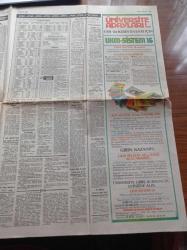 Milliyet Gazetesi - 10 Ekim 1982 - Büyük Türk Sporcuları - Şükrü Gülesin - Hasan Polat - Şenol Güneş - Can Bartu- Turgay Şeren - Beşiktaş Fenerbahçe Maçı - Kenan Evren Anayasayı Tanıtma Gezisi Yapacak - Eski Siyasi Parti Liderleri Seçimlere Katılmayacak - Haldun Taner