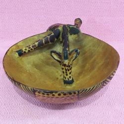 VINTAGE YEKPARE AĞAÇ EL OYMA EL BOYAMA SU İÇEN ZÜRAFA KULPLU AFRİKA AHŞAP KASE KUPA