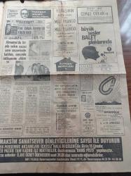 Hürriyet Gazetesi - 17 Aralık 1969 -Büyük Sesler Balet Plaklarında reklamı-Zeki Çetin -Orhan Boran-Türk Ticaret Bankası reklamı-Serpil Örümcer-Ayfer’i-Esin Avşar-Gaskonyalılar gazinosu-Casino de Paris reklamı-Spor ve Sergi Salonu- Ankara Pazarı,yeni Şişli Mağazası 28 Aralık Cumartesi açılıyor reklamı-Berec Pilleri reklamı-Beşiktaş Milev'i Azletmege Niyetli - Akdeniz Oyunları Tehlikeye Düştü - Faruk Ilgaz - 1 Milyon Çekilişli Eğlence Programı - Berkant - Mediha Demirkıran - Durul Gence 10 Orkestrası - Ateş Böcekleri - Erkan Yolaç - Müthiş Türk Esat Selçuk Yazıyor - Kanada Seks Cenneti Danimarka'yı Bile Geçti - Türkiye İş Bankası - Elvan Gazoz