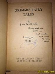 GRİMMSS FAİRY TALES - J. and W. Grimm - The Children's Press - İngilizce Kitap (Hafif Yıpranmış)