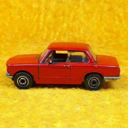 1969 BMW 2002 KIRMIZI RENKLİ METAL OYUNCAK ARABA 2018 MATTEL MADE IN THAILAND
