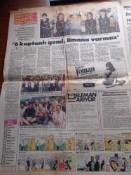 Hürriyet Gazetesi - 28 Ağustos 1982 - ''Benim neyim eks..?'' Diye Soyundu ve İzmir Fuarını Birbirine Kattı - Köpeklerin Hedefi Bu Kez Ottowa'daki Askeri Ataşemiz Albay Atilla Altıkat Oldu- Kenan Evren Devletimiz Gücünü Gerekli Yer Ve Zamanda Kullanacaktır - Orgeneral Turgut Sunalp Öz Evladımı Kaybetmiş Gibiyim - ASALA'yı Barındırmak Rumlar İçin Hata Olur - Maliye Bakanı Adnan Başer Kafaoğlu - Türkiye Gazeteciler Sendikası Başkanı Nail Güreli