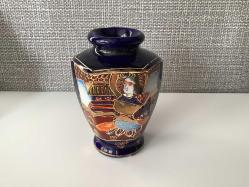 MİNİ BOY JAPON PORSELEN VAZO