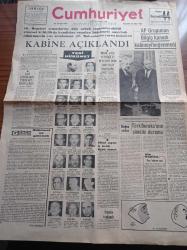 Cumhuriyet Gazetesi - 28 Kasım 1965 -  Kurucusu Yunus Nadi - İlhan Selçuk - Toprak Reformu Sorunu - Doğan Kardeş - Bu Dünyadan Nazım Hikmet Geçti - Kabine Açıklandı - Yeni Hükümet - Süleyman Demirel - Ali Naili Erdem - Orhan Dengiz - Faruk Sükan - İhsan Sabri Çağlayangil - Türk Boraks'ın Şimdiki Durumu