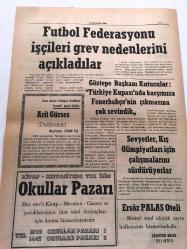 ÇANAKKALE ÇANAKKALE 'NİN SESİ  YEREL TAŞRA BASINI -  29 OCAK 1976 YIL :2 SAYI :423-  Çanakkale Truva Otelinde   Çok Yaralı Bir Konferans İzlendi  Troya Yunan Değildir - Çanakkale Berberler  ve  Kuaförler Derneğinin  İmtihanı  Dün Akşam Yapıldı  Dört Kızımız  Diploma Aldı - Onun  Romanı  Edebi Roman  Yazan : Nihat  Özbilen - ŞİİR : Hatırlarım : Sefer Çetin - Günden güne  büyümekte olan Çanakkale 'miz  Hudutları Güzel Yalıya  Kadar Genişleyebilecek mi ?- Futbol Federasyonu İşçileri Grev  Nedenleri  Açıkladılar - Türkgücü Kulübüne Hizmeti  Geçen Kişiler : Arif Gürses --- Göztepe Başkanı Kutucuları : Türkiye  Kupası  'nda  Karşımıza Fenerbahçe  'nin Çıkmasına  Çok Sevindik - Sovyetler , Kış Olimpiyatları  İçin Çalışmalarını  Sürdürüyorlar -