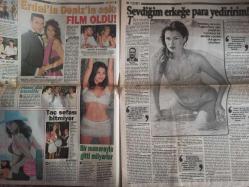 Haftasonu Türkiye'nin En İyi Magazin Gazetesi - 9 Ağustos 2000 - Sayı:32 - İsmail Türüt - Zeki Müren - Kadir İnanır - Ayşe Hatun Önal - Erkan Ocaklı - Uğur Güneri - Duygu Dikmenoğlu - Ajda Pekkan - Selim Cem Uzakdoğulu - Özgül Kavruk - Buket Saygı - Aşkın Nur Yengi - Mehmet Ali Erbil - Nefise Karatay - Mete Topçuoğlu - Hande Yener - Uğur Kirik - Leyla Somer - Erdal Acar - Ruken Demirer - Deniz Akkaya - Cenk Eren - Kenan Doğulu - Serap Akıncı - Tuğba Özay - Ayça Tüylüoğlu - Pınar Altuğ - Şebnem Çapa - Ayşegül Dinçkök - Erhan Önal - Nadire İçkale - Zekai Erdem - Cihan Doğan - İzzet Çapa - Tolga Sezgin - Candan İrengün - İlker Çebi - Hakan Dolakay - Turgay Artam - Esat Edin - Selin Esinli - Semiramis Galvani - Akın Öngör - Selhan Aloğlu - Derin Mermerci - Meg Ryan - Dennis Quaid - Neve Campbell - Kerem Alışık - Fedon - Sezen Aksu - Ebru Gündeş - İbrahim Tatlıses - Derya Tuna fotoğraf ve haberi - Tam Takım Gazete