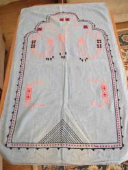 ETAMİN ÜZERİNE KANAVİÇE İŞLEMELİ - SECCADE