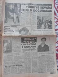 Haftanın Sesi Haftalık Magazin ve Siyasi Aktüalite Gazetesi önlü arkalı 12 sayfa 3 Kasım 1989 Seren Serengil-Öztürk Serengil-Nevin Teoman-Mustafa Yücedağ-Meral Orhonsay-Elia Jazan-Juliette Binoche-Ömer Karacan-Makyaj-Güzide Kasacı-Yunus Bülbül-Deniz Türkali-Füsun Önal-Türkan Şoray-İbrahim Tatlıses-Sezen Aksu-Selma Poyraz-Müjdat Gezen-Gökmen-Cenk Koray-Cem Cahit-Meral Oğuz-Dündar Uluğkay-Serpil Benay-Tarık Akan-Neslihan Yargıcı-Erkan Özarman-Nil Bural-Sibel Egemen-İnci Aksoy-Kenan İpekçi-Nesligül Atasagun-Sema Ali Ramazanoğlu-Seniha Turgut Koşar-Nevzat Ayaz-İhsan Şentürk-Ziver Zıllı- 36*56cm