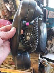 Çevirmeli Telefon, ERICSSON LM  BAKALİT MASA ÜSTÜ ÇEVİRMELİ TELEFON - ( Çok Temiz Durumda, Ağize de Küçük bir Çıtı var.) - Made SWEDEN /İsveç Üretimi.