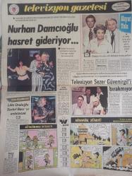 Sarmaşık Magazin Aktüalite Fotoroman Gazetesi - 13 Temmuz 1977 - Yaşar Eyice - Tatlı Rüya: Turizm haberi - Kirk Douglas - Gülriz Devrim - Walt Disney - Gökben - Oyun Bileti haberi - Mehmet Seyda - Çılgın Amanda - Uzay Yolu çizgi romanı - Tolga Dişi Panter çizgi romanı - Abdullah Turhan - Çocuk Dünyası haberi - Alime Şengül - Remziye Kadayıfçılar - Faruk Tunay - Hazreti Ali çizgi romanı - Suat Yalaz - Mektuptaki Kader fotoromanı - Laila Regazzi - Roberto Predolin - Luis La Torre - Nurhan Damcıoğlu -Dr. Welby - Lale ORaloğlu - Sedef Bacı - Sezer Güvenirgil - Güngörmez Dursun - Biyonik Zühtü çizgi romanı - Celal Kandemiroğlu fotoğraf ve haberi - Tam Takım Gazete