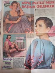 Haftasonu Foto Magazin Gazetesi - 16-22 Ağustos 1974 - Sayı:76 - Aysun Güven - Hülya Korul - Jale Sözen - Hayri Şahin - Gülden Karaböcek - Yeşilçam'da Yeni Bir Mona Lisi - Aysun Güven - Zeki Müren - Şerefli ve Mutlu Gece haberi - Filiz Akın - Mine Koşan - Tarık Akan - Ayhan Işık - Fahri Atabey - Nesrin Sipahi - Necmi Tanyolaç - Ergun Öztuna - Turgut Akyüz - Yeşim Tan - Sevda Ferdağ - Nisa Serezli - Aytaç Arman - Ahmt Arkan - Necla Nazır - Hamiyet Yüceses - Coşkun Sabah - Ali Çetinkaya - Yıldırım Bora - Ayla Özcan - Fatma Girik - Salih Güney - Ümit Tokcan - Türkan Şoray - Rauf Denktaş - Fantoma Kemal - Basketbolcuların Balosu haberi - Suç Bende Değildir haberi - İzmir Fuara Hazır haberi - Leyla Çelikörs - Orhan Boran - İbrahim Kerimol - Zeynep Cinisli - Nükhet Ercan - İbrahim Asman - ORhan Tunçöz - Mustafa Erenoğlu - Mine Mutlu - Tunç Oral fotoğraf ve haberi - Tam Takım Gazete