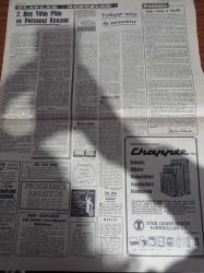 Cumhuriyet Gazetesi - 15 Temmuz 1967 - Kurucusu Yunus Nadi - İlhan Selçuk - 2. Beş Yıllık Plan Ve Personel Kanunu - İsrail Süveyşin Karşı Kıyısına Geçmeye Kalkıştı - Papa'nın Türkiye'yi Ziyareti Önemli Olarak Niteleniyor - Osman Bölükbaşı - Porselen Yolsuzluğu İddiası Hakkında Açıklama Yapıldı - Kızıl Çin Ancak 1970 Yılında Ciddi Bir Nükleer Tehlike Olacak - Hacettepe Kanunu İle İlgili İddia
