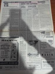 Cumhuriyet Gazetesi - 1 Kasım 1965 - Kurucusu Yunus Nadi - İlhan Selçuk - Doçent Doktor Osman Koçtürk - Adalet Partisi Genel Merkezinde Gizli Toplantı - Ecvet Güresin - Maliye Bakanı İhsan Gürsan - Sağlık Bakanı Edip Somuncuoğlu - Süleyman Demirel Program Üzerinde Çalıştı - Konsorsiyumda Özel Sektörden Özel Sektöre Eğilimi Gelişiyor