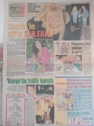 Haftasonu Türkiye'nin En İyi Magazin Gazetesi - 31 Temmuz 1996 - Sayı:31 - Bülent Ersoy - Birbirimize Çılgınca Aşıktık haberi - Mehtap Hasbek - Dilek Ayazoğlu - Bülent Ersoy - Uğur Güneri - Zerrin Özer - Hem İş Hem Gönül Hayatı Doludizgin - Türkan Şoray - Şükran Ay - Sevim Şengül - Güllü - Hakan Özipek - Saruhan Tükel - Nişanı Attı Yenisini Kaptı haberi - Koray Candemir - Pınar Aylin - Selçuk Alagöz - Banu Alagöz fotoğraf ve haberi - Gazete Tam Değildir Sadece 2 Sayfası Mevcuttur