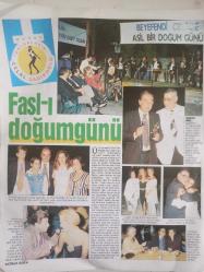 Hafta Sonu Extra Sosyete ve Magazin Dergisi - 26 Ağustos 1993 - Sayı:34 - Ebru Sipahi - Alp Çapa - Muzaffer Sipahi - Ayfer Sipahi - Nur Çapa - Gülen Çapa - Can Has - Behice Has - Cengiz Muhassıloğlu - Rahmi Koç - Ahmet Pekin - Düriye Pekin - Betty Kohen - Metin Aşık - Memduh Yaşa - Seyfi Basa - Güner Akın - Raif Dinçkök - Haydar Akın - Remzi Özcan - Mehmet Emin Durmaz - Tuğba Dumlu - Sinan Dumlu - Verda Nahmiyas - Saniye Kadirbeyoğlu - Semiramis Atakav - Nedret Tanfer - Nihat Tanfer - Gül Dürüst - Cem Sertoğlu - Vedat Sertoğlu - Deniz Kurbanzade fotoğraf ve haberi - Tam Takım Dergi