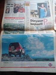 Hürriyet Gazetesi - 11 Temmuz 1998 - Memura Zam Krizi - Madonna - Dışişleri Bakanı İsmail Cem'den Cazcı Kardeşler Pozu - Genelkurmay Başkanı Orgeneral İsmail Hakkı Karadayı - Hüsamettin Cindoruk - Pınar Altuğ - Didem Uzel - Jay Jay Okocha Kupa Karmasında - Dönercinin Tüp Gaz Bulundurma İzni Yok