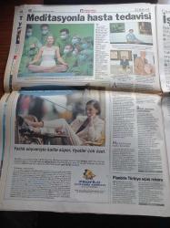 Hürriyet Gazetesi - 11 Temmuz 1998 - Memura Zam Krizi - Madonna - Dışişleri Bakanı İsmail Cem'den Cazcı Kardeşler Pozu - Genelkurmay Başkanı Orgeneral İsmail Hakkı Karadayı - Hüsamettin Cindoruk - Pınar Altuğ - Didem Uzel - Jay Jay Okocha Kupa Karmasında - Dönercinin Tüp Gaz Bulundurma İzni Yok