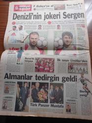 Milliyet Gazetesi - 9 Ekim 1998 - Recep Tayyip Erdoğan Şiir Değil De Plaka Okusam Yine Suçlarlardı -  Renan Demirkan'a Alman Liyakat Nişanı - Gündem Şam'a Askeri Diplomatik Önlemler - Serpil Öğretmeni Zevk İçin Öldüren Dört Sapık Yakalandı - Recep Tayyip Erdoğan Cezaevinden Çıktıktan Sonra Eski İşi Gıda Toptancılığına Devam Edeceğim - Serdar Ortaç İçin Tutuklama Kararı - Nobel Ödülü Saramago'ya