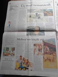 Radikal Gazetesi - 3 Kasım 1998 - Susurluk Kazasından 2 Yıl Geçti Enkaz Hala Kaldırılamadı - Susurluk Çetesinin Fotoğrafı - Özel Harekat Daire Başkanı İbrahim Şahin - Abdullah Çatlı - Hamas Taktik Mi Değiştirdi - Mesut Yılmaz'a Türban Eleştirisi - Doğu Perinçek - Levent Kırca Açlık Grevine Başlıyor - Işılay Saygın - Ekran Karartma Protestoları