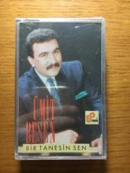 ÜMİT BESEN - BİR TANESİN SEN JELATİNİNDE