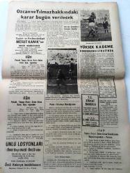 ANKARA POLATLI POSTASI GAZETESİ YEREL TAŞRA BASINI --4 Ağustos 1958 Yıl :2 sayı :510- Kırıkkale 'ye dün  günde 80 ton su daha verilmeye başlandı -  Sakarya Nehrinde iki kişi daha boğulmaya başlandı -Kruşçef Komünist  Çin 'e Gidip Döndü - Samsun Zirai Donatım  Kurumu  Bölge Çalışmaları --İstanbul da şeker  mutemet vasıtasıyla  bakkallara  tevzi  edilecek - Vatandaşların  kömür için  gününde müracaatı  isteniyor --Kredi  ve  yardımlar ekonomik  hayatımızda büyük bir  ferahlık  husule getirecektir -- Mersin de pamuk  mahsulü  bu yıl  iyi durumda - Fenerbahçe Karagümrük Oynuyorlar --Özcan ve Yıldırım  Hakkında Karar Bugün Verilecek ---