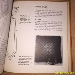 BARGELLO STİTCHERY : Vertical Needlepoint - Jo Ippolito Christensen & Sonie Shapiro Ashner - Sterling Publishing - İngilizce Kitap (BARGELLO DİKİŞ : Dikey İğne Ucu)