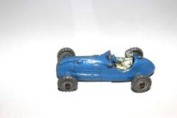 Dinky Toys marka Cooper Bristol (no. 6) yarış arabası - 1956 - 1958 arası üretilmiş