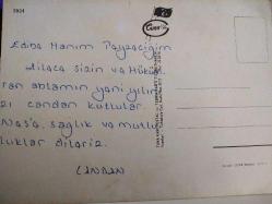 ÇİÇEK KARTPOSTALI-RENGARENK ÇİÇEKLERLE BEZENMİŞ KARTPOSTAL,ARKASINA YAZILMIŞ,RENKLİ, 11 X 15 CM EBADINDA