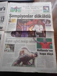 Yeni Şafak Gazetesi - 6  Temmuz 1998 - Ahmet Taşgetiren - Ömer Çelik - Aydın Menderes - Zahid Akman - Genelkurmay Başkanı Orgeneral İsmail Hakkı Karadayı - Genelkurmay 20 Mart'tan Sonra Bir Kez Daha Bildiri Yayınladı- Başbakan Mesut Yılmaz Bildirinin Altına İmza Atarım - Çevik Bir - Tansu Çiller - Deniz Baykal - Fazilet Partisi