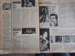 Ses Haftalık Aktüalite Sinema Tiyatro Müzik ve Gençlik Mecmuası Dergisi - OMO Deterjan Reklamı - Köpekler filmi - Sam Peckinpah - Susan George - Dustin Hoffman - Özdemir Erdoğan - Cahit Oben - Cankut Özgül - Zuhal Aktan - Rod Steiger - Sezer İnanoğlu - Nebahat Çehre - Semra Sar - Behçet Aslan - Hüseyin Zan - Yıldız Tezcan - Richard Chamberlain - Solmaz Erçelik - Yeni eve yeni otomobil haberi - Sevgi Can - Candan Teksoy - Doğan Bavli - Gülçin Akçan - Şükriye Atav - Şevkiye May - Toron Karacaoğlu - Nejat Uygur - Kemal Kan - Zeliha Berksoy - Altan Erbulak - Metin Serezli - Jean Anouilh - Nicole Di Bari - Selpak Peçete Reklamı fotoğraf ve haberi - Dergi Tam Değildir Sadece 16 Sayfası Mevcuttur