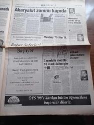 Yeni Şafak Gazetesi - 20  Haziran 1998 - Ahmet Taşgetiren - Nazlı Ilıcak - Ömer Çelik - Kağıthane Sadabat Güreş Turnuvası Tanıtımı - ABD Alaattin Çakıcı'nın Adresini Verdi -   Gençlik İrticaya Karşı - Recep Tayyip Erdoğan Ve Recai Kutan İki Ayrı Koldan - Kıbrıs'ta Sıcak Saatler