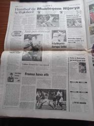 Yeni Şafak Gazetesi - 14 Haziran 1998 - İsmet Özel - İstanbul Büyükşehir Belediye Başkanı Recep Tayyip Erdoğan - Sınır Tanımayan Başörtüsü Baskısı Herkesi İsyan Ettiriyor - Mağdur Öğrenciler Bin Diploma Feda Olsun - Kayseri'de İnsan Hakları Ve Demokrasi Mitingi - Emekli Orgeneral Doğan Beyazıt 28 Şubat Gerekliydi - Ekümenlik Skandalı - Nurettin Canikli