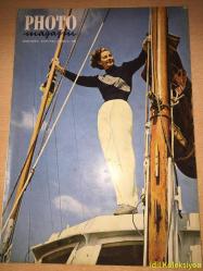 Photo Magazine : Juni 1954- München - Almanca Dergi (Buch und Photo - Man schreibt uns - Für den Filmfreund - Photo Spiegel - Kamera Blindheit - Berichte - Zwei Farbbilder - Armes Herz am Scheideweg - Idee und Photo - Wenn der Groschen fallt - Zehn Stunden vor zehn - Ein Trick der Natur - Ungewöhnliche Formate - Die Ausschnitt Vergröberung - Photos im Süden - Der Amateur von Rochester - 60 Jahre Gevaert - Das Standort Atelier - Es ging um Tulpen - Photobericht aus Australien ) Hafif Yıpranma ve Kesilmiş Kısımlar Mevcut