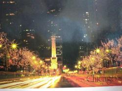 ŞEHİR KARTPOSTALI-ABD/CHOCAGO MICHIGAN AVE VE SU KULESİ GECE GÖRÜNTÜSÜ,ARKASINA YAZILMIŞ,RENKLİ, 12 X 16 CM EBADINDA - 1950'LER, 1960'LAR, 1970'LER, 1980'LER