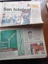 Sabah Gazetesi - 8 Ağustos 1998 - Sosyete Gülleri Ayşegül Tecimer İle Gülay AslıTürk İçin Görüldüğü Yerde Tutuklanması İçin Interpol'den Karar Çıkartıldı - Necmettin Erbakan Tansu Çiller'e Teşekkür Etti - Afrika'da ABD Elçiliklerine Bombalı Saldırı 100 Ölü Var- Sabancılar'da Miras Davası - Fenerbahçe Pierre Van Hoijdonk'da İndirim İstedi