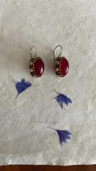 Eskitme, altın küpe görselinde küpe.