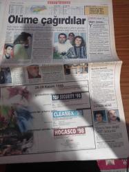 Sabah Gazetesi - 18 Kasım 1998 - Kalleş Müttefik - İtalya Başbakanı D'alema Baklayı Ağzından Çıkardı Abdullah Öcalan'a Siyasi Sığınma Vereceğiz - İtalya'ya Boykot Kapıda - İşte Abdullah Öcalan'ın Sevgilisi Rozerin - Apo Ve Pinochet - Süleyman Demirel'den Tarihi Ders - Fenerbahçe'de Aziz Yıldırım İle Aziz Yılmaz Arasında Küfürlü Tartışma - Sokaklar Gergin - İdam Cezası Tartışması