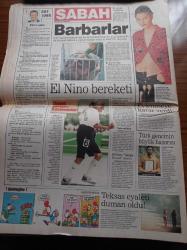 Sabah Gazetesi - 4 Ağustos 1998 - PKK'lı Canlı Bomba Kızlar - Pınar Selek - Rahşan Ecevit Genel Af İstemedim - Ünlü Alman Dergisi Der Spiegel Kubilay Uygun'un Transfer Rekorundan Yola Çıkıp Türk Meclisi İle Alay Etti - Yüksek Askeri Şura'dan 25 İhraç Kararı - Galatasaray Teknik Direktörü Fatih Terim Üst Üste 4 Şampiyonluk İstiyor