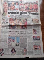 Sabah Gazetesi - 4 Ağustos 1998 - PKK'lı Canlı Bomba Kızlar - Pınar Selek - Rahşan Ecevit Genel Af İstemedim - Ünlü Alman Dergisi Der Spiegel Kubilay Uygun'un Transfer Rekorundan Yola Çıkıp Türk Meclisi İle Alay Etti - Yüksek Askeri Şura'dan 25 İhraç Kararı - Galatasaray Teknik Direktörü Fatih Terim Üst Üste 4 Şampiyonluk İstiyor