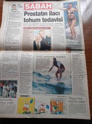 Sabah Gazetesi - 2 Eylül 1998 - Başbakan Mesut Yılmaz Bu Krizi Aşarız - Alparslan Türkeş'in Fırtınalı Yılları Yazı Dizisi - Türk Sineması Osman Fahir Seden'i Kaybetti - Fazilet Partili Milletvekillerine Tesettürlü Mayo - Çillerler'e Şok - Fazilet Partisi Lideri Recai Kutan'dan Ateşkes Çağrısı - Nuri Vedat Ergin Kardeşler - A Milli Takım Teknik Direktörü Mustafa Denizli Tek Rakibimiz Almanya